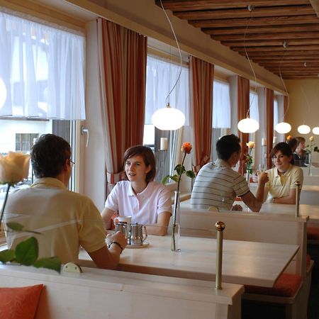 Hotel Buenda ดาวอส ภายนอก รูปภาพ