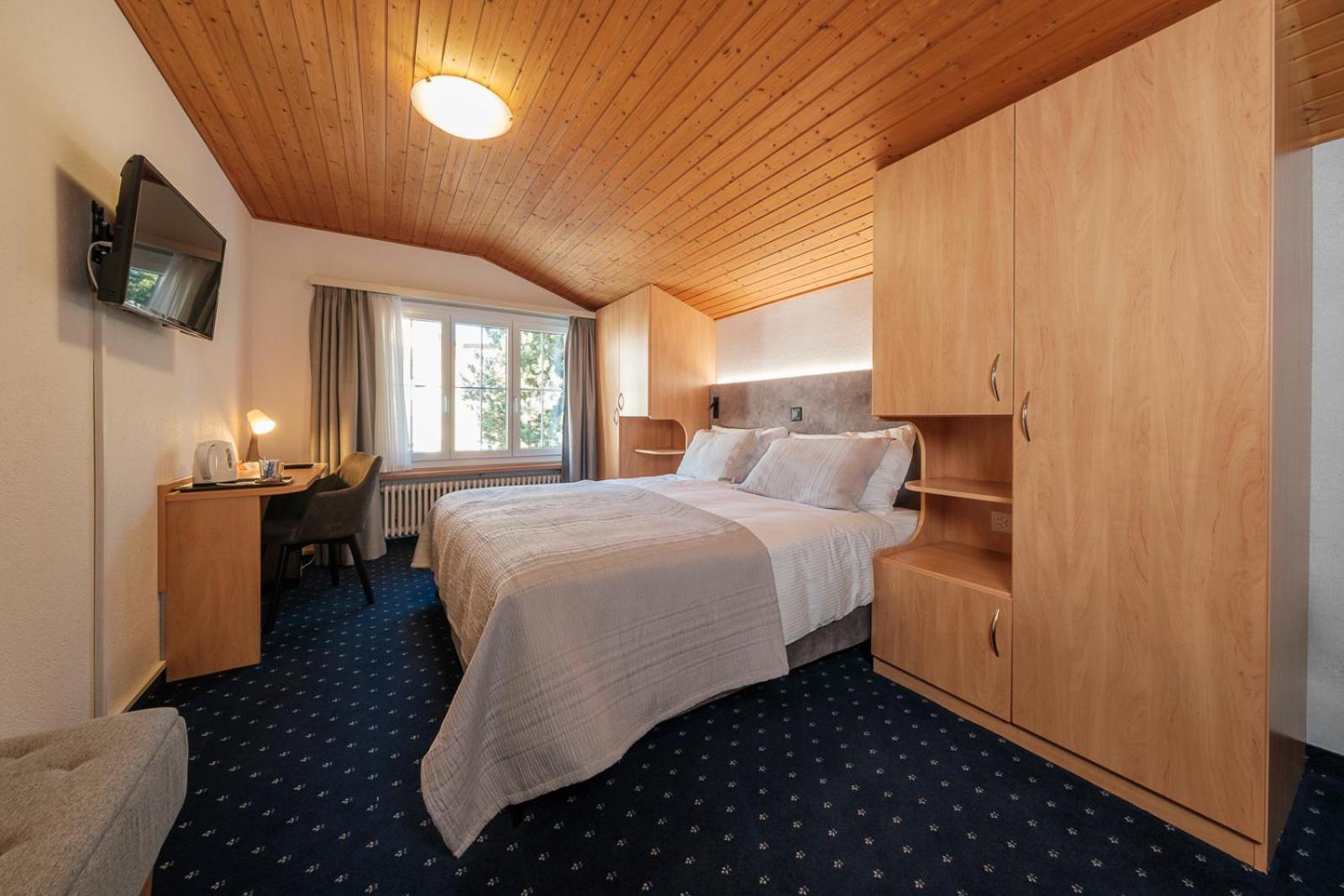 Hotel Buenda ดาวอส ภายนอก รูปภาพ